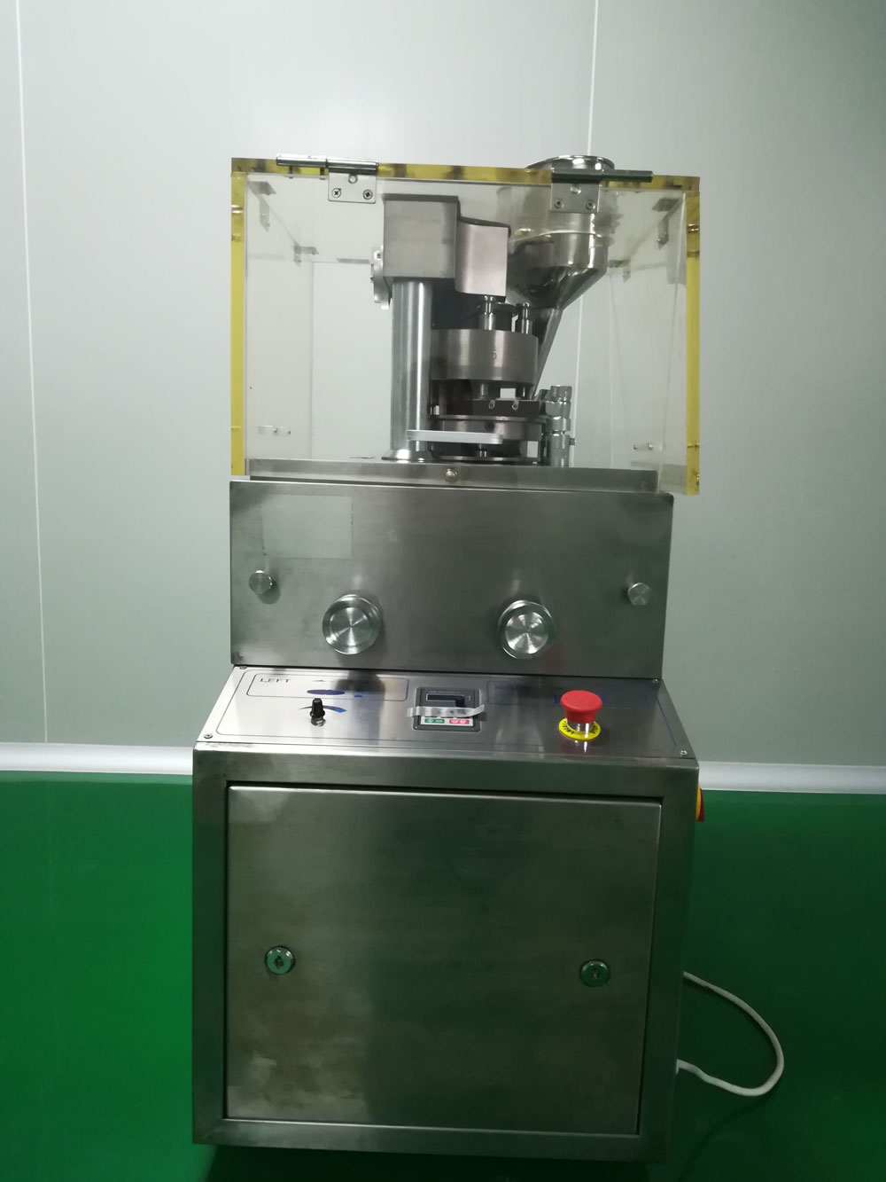 江西人初健康用品有限公司壓片機