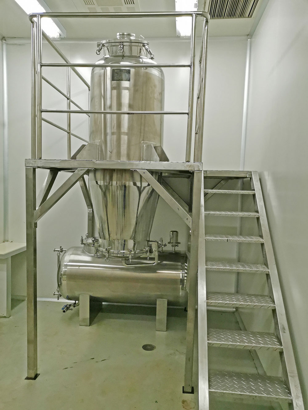 江西人初健康用品有限公司滲漉提取設備